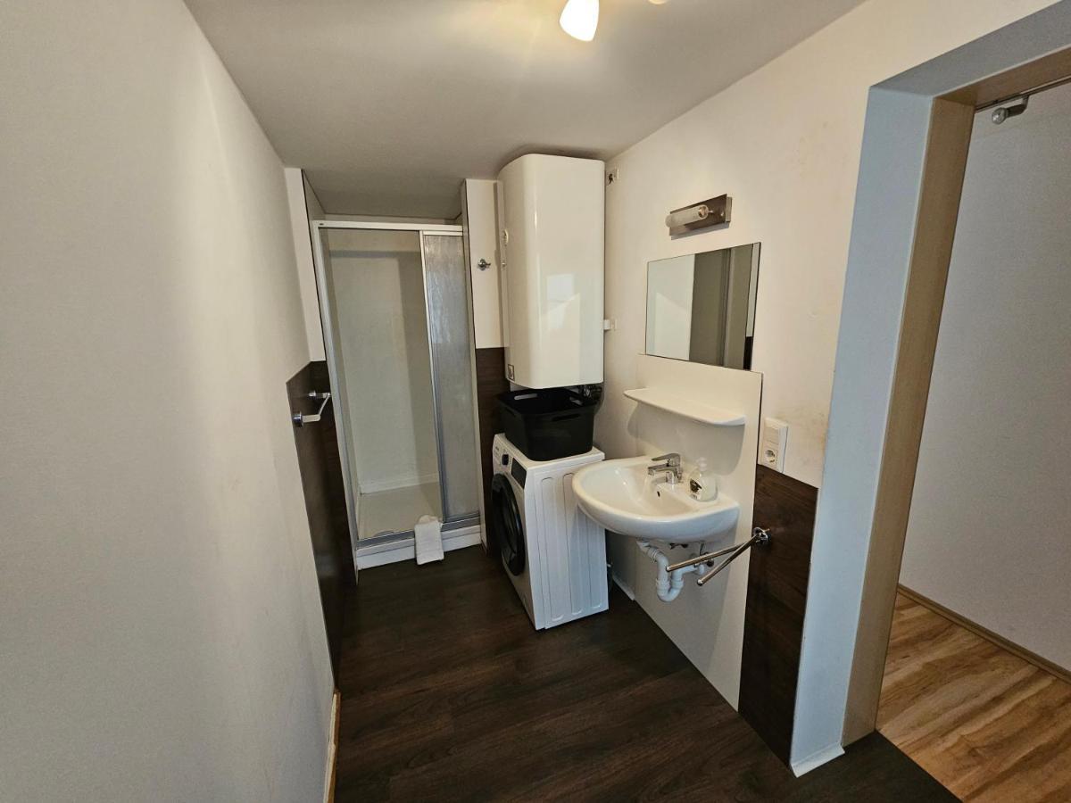 B76, Lauterach, Vorarlberg Apartments Екстериор снимка
