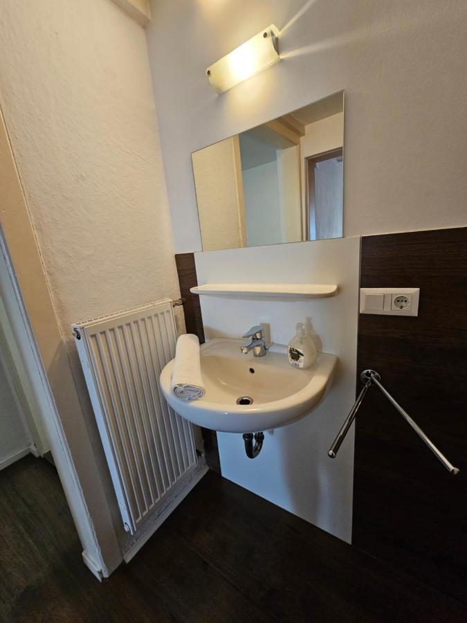 B76, Lauterach, Vorarlberg Apartments Екстериор снимка