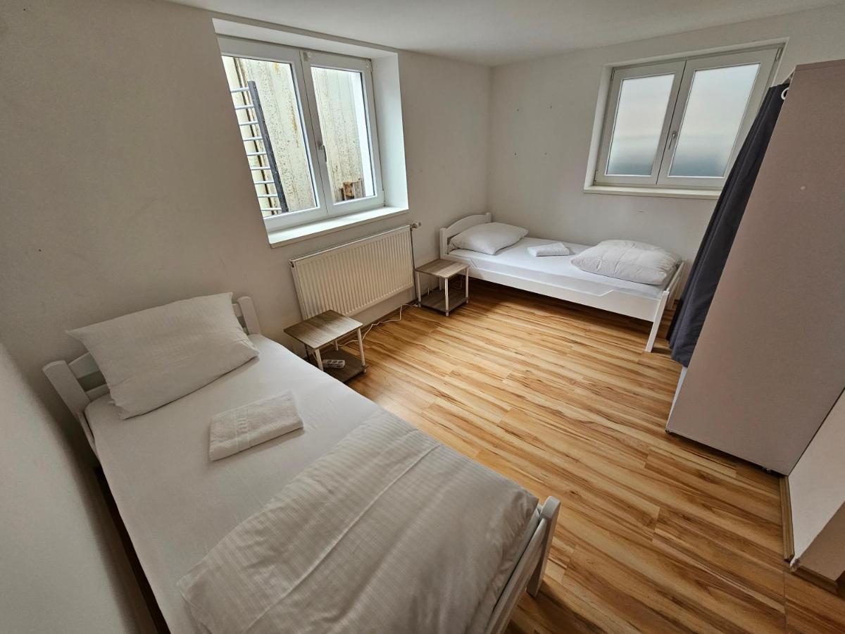 B76, Lauterach, Vorarlberg Apartments Екстериор снимка