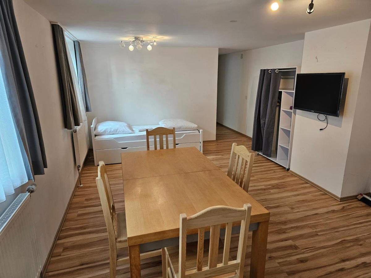 B76, Lauterach, Vorarlberg Apartments Екстериор снимка