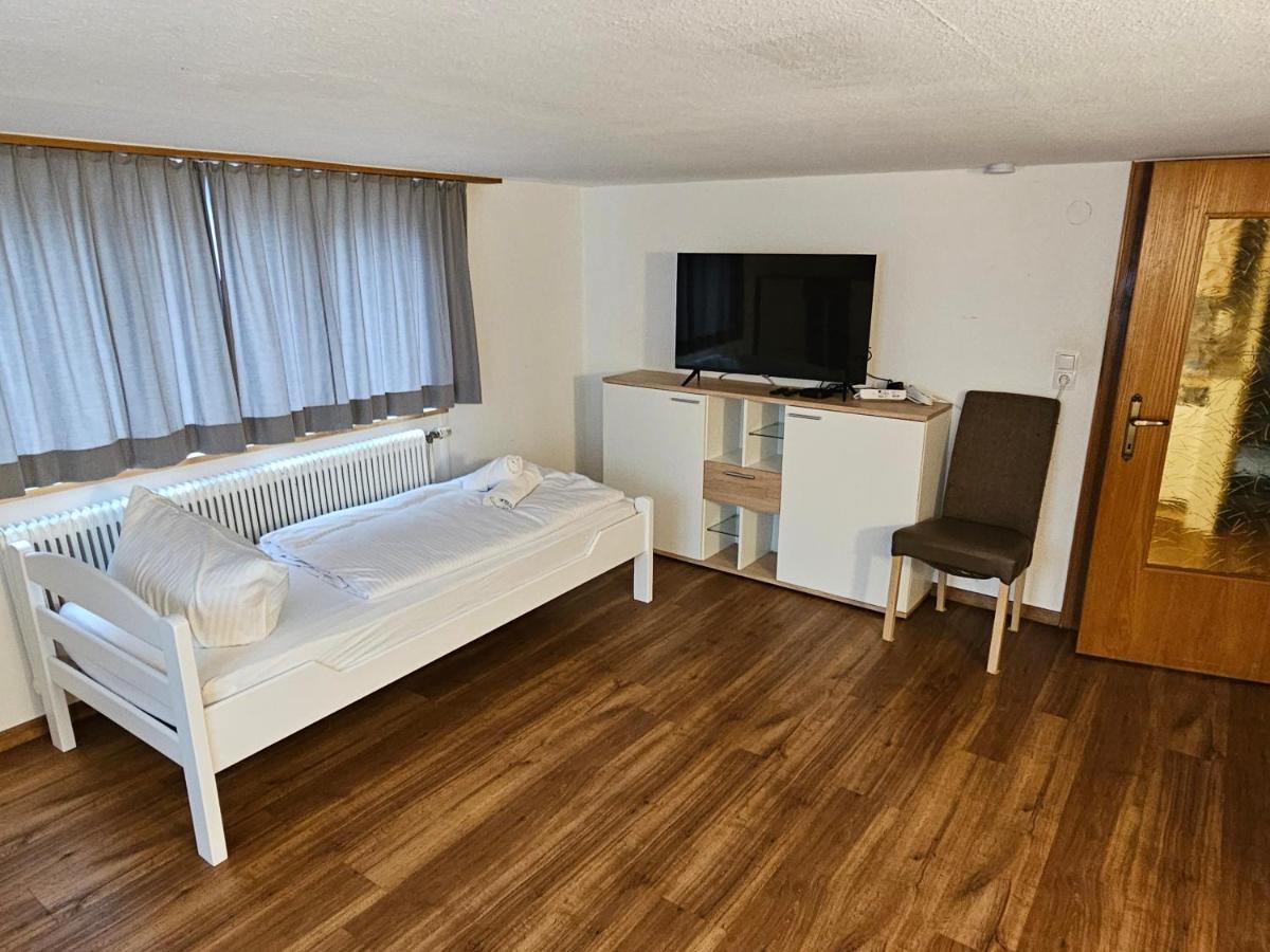 B76, Lauterach, Vorarlberg Apartments Екстериор снимка