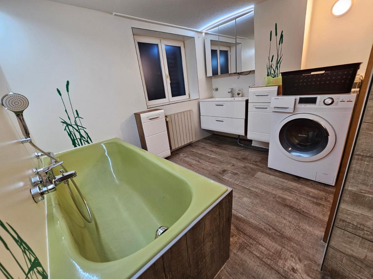 B76, Lauterach, Vorarlberg Apartments Екстериор снимка